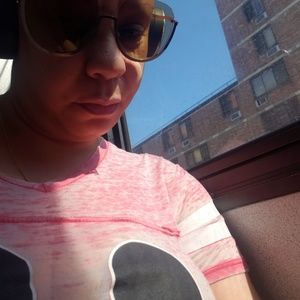 Meet your Posher, Leyla